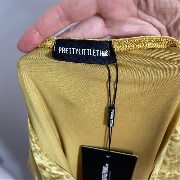 Pretty Little Thing Plunge Neckline Dress NWT 10 Velvet Yellow Gold Long Sleeve - Picture 5 of 6